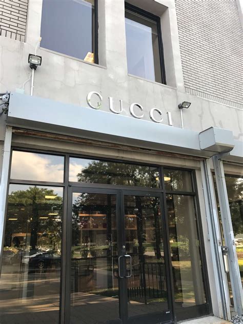 gucci outlet secaucus nj store hours|gucci america secaucus.